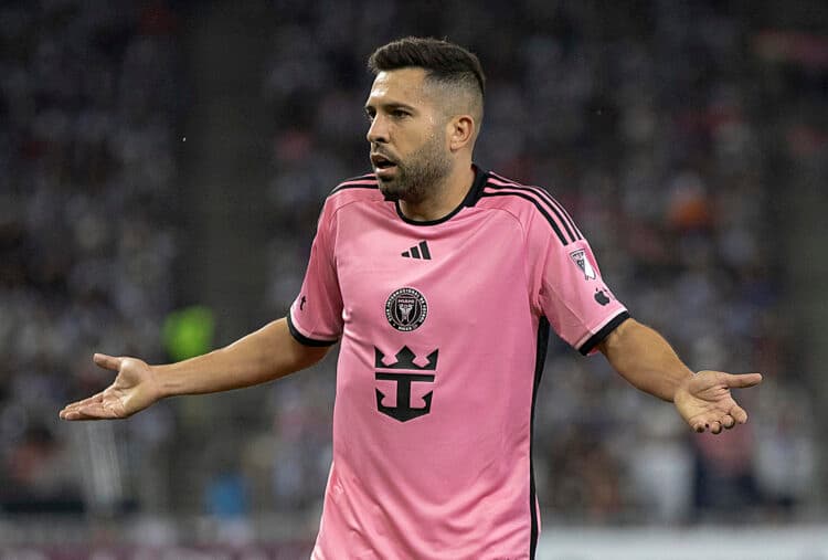 2-1.  Uruguayo Suarez y español Alba rescatan al Inter Miami