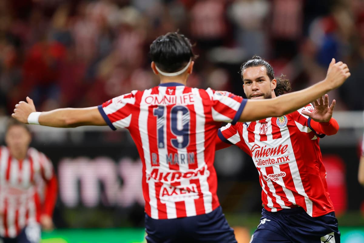 El Guadalajara vence al Necaxa y confirma su mejoría sin el entrenador argentino Fernando Gago