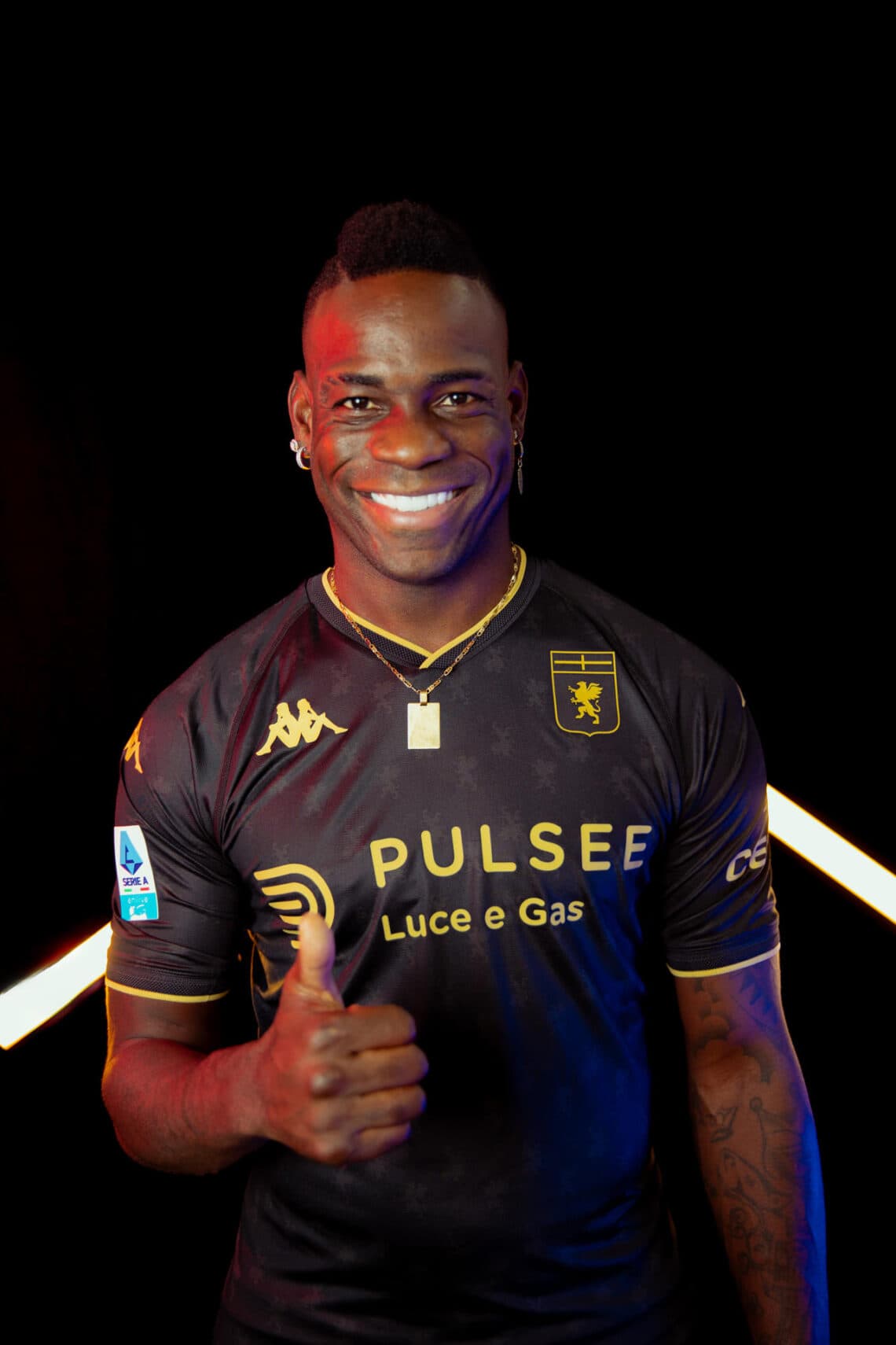 Balotelli vestirá una camiseta histórica en el Génova