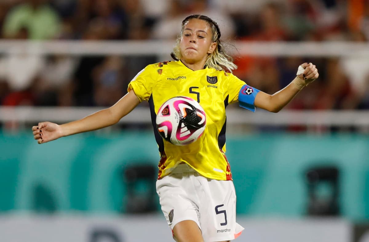 0-2. Ecuador doblega a República Dominicana