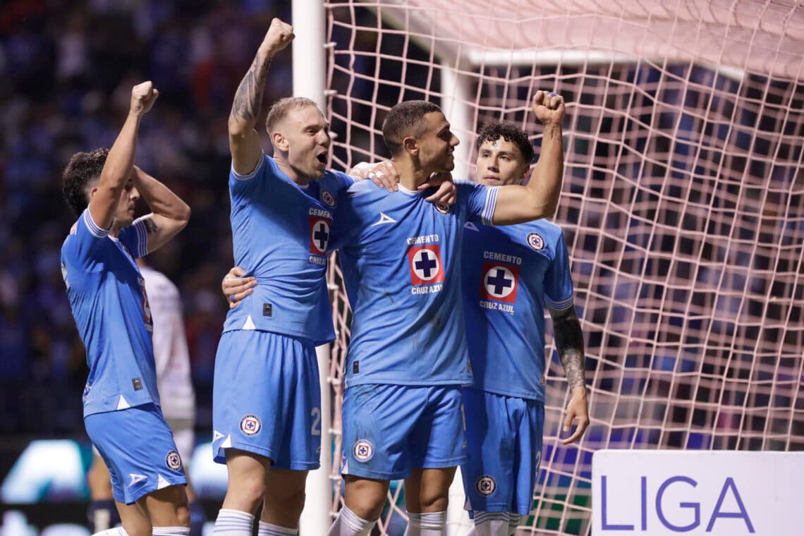 Cruz Azul y su legión sudamericana lideran el Apertura mexicano
