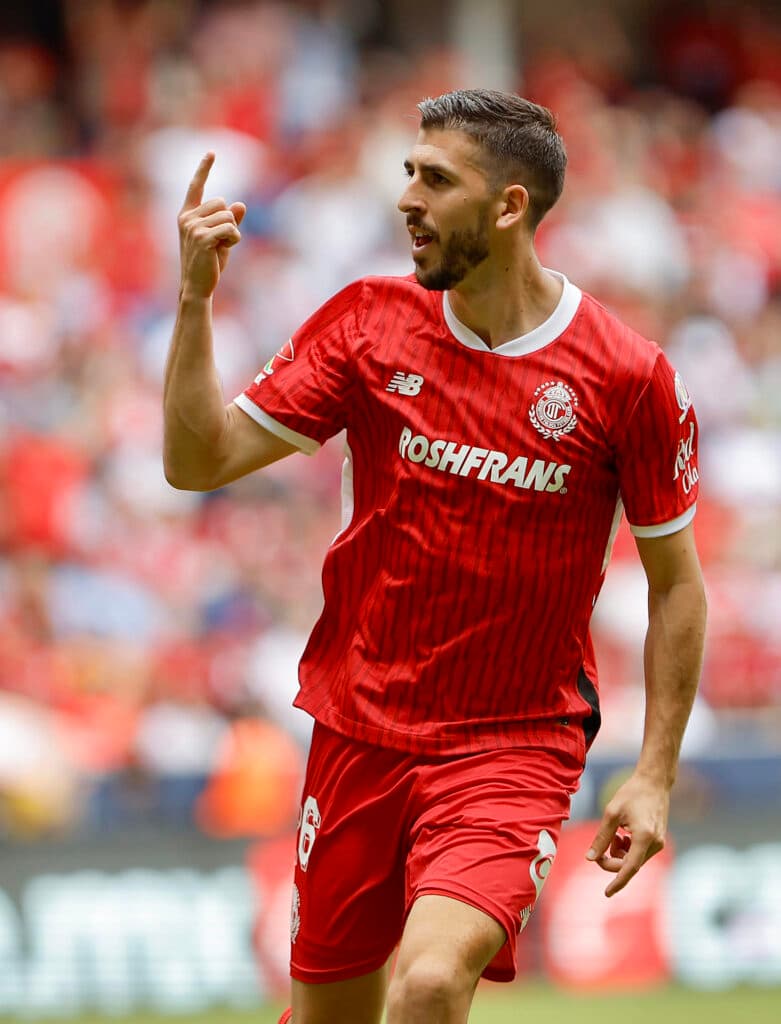 El portugués Paulinho guía triunfo del Toluca y se afianza como máximo goleador en México