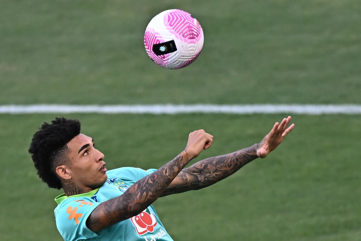 Brasil y Perú examinan su recuperación en el Mané Garrincha de Brasilia