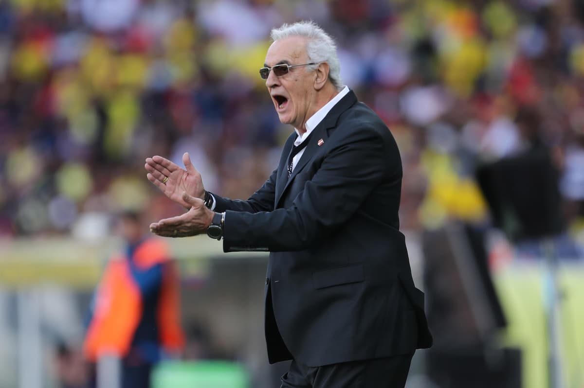 Perú juega sus últimas cartas ante un Uruguay que busca la cima de las eliminatorias