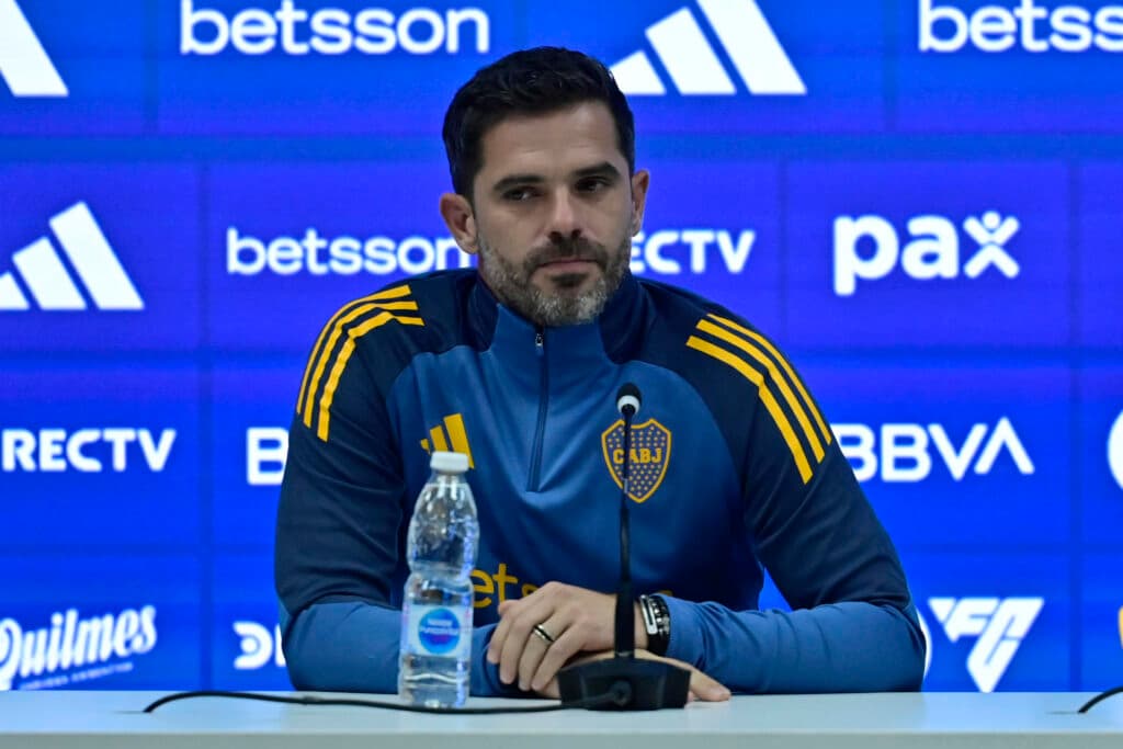 Boca Juniors presenta al argentino Fernando Gago como nuevo entrenador