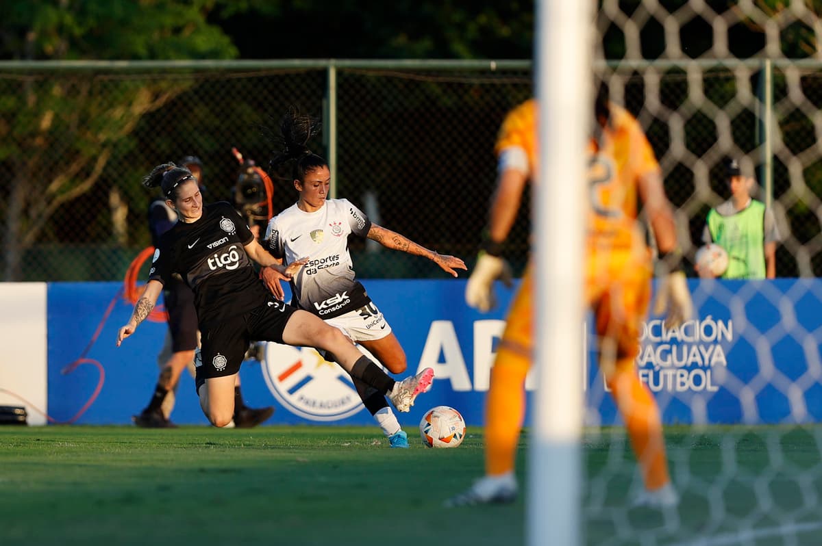 Corinthians gana su boleto a semifinales y deja fuera a Olimpia