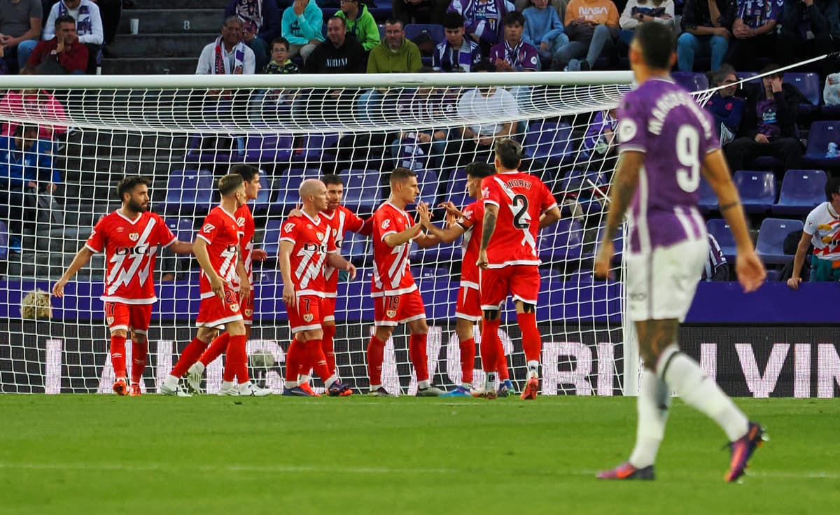 1-2. Con colombiano James, el Rayo De Frutos