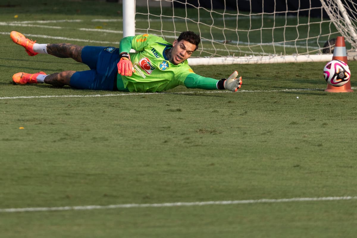 El portero Ederson dice que la selección brasileña debe «darle la vuelta al juego»