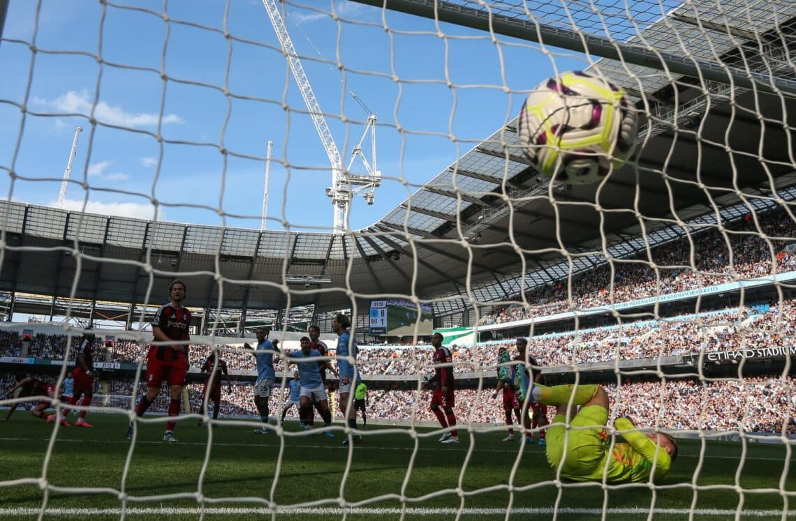 3-2. El mexicano Jiménez y el brasileño Pereira, no pidieron con el City