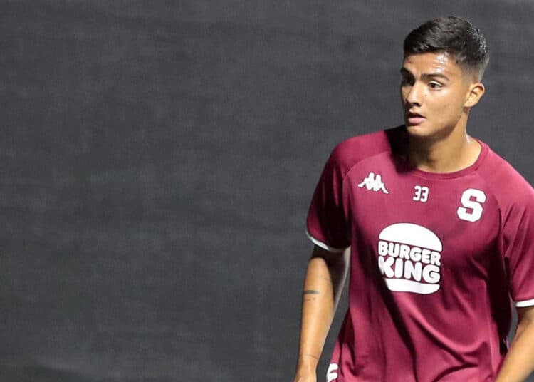 El costarricense Douglas Sequeira, no le encuentra la vuelta en Portugal