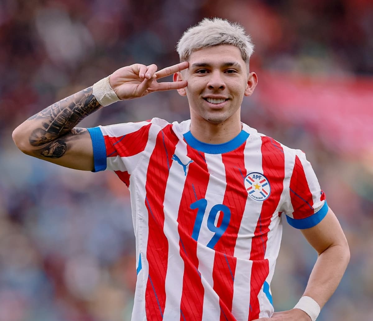 Julio Enciso ratifica nivel paraguayo en Eliminatorias