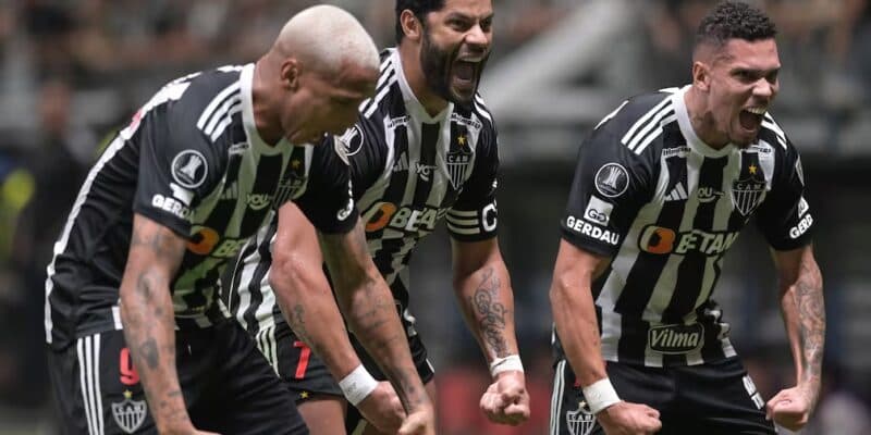 9 extranjeros van por la gloria de América