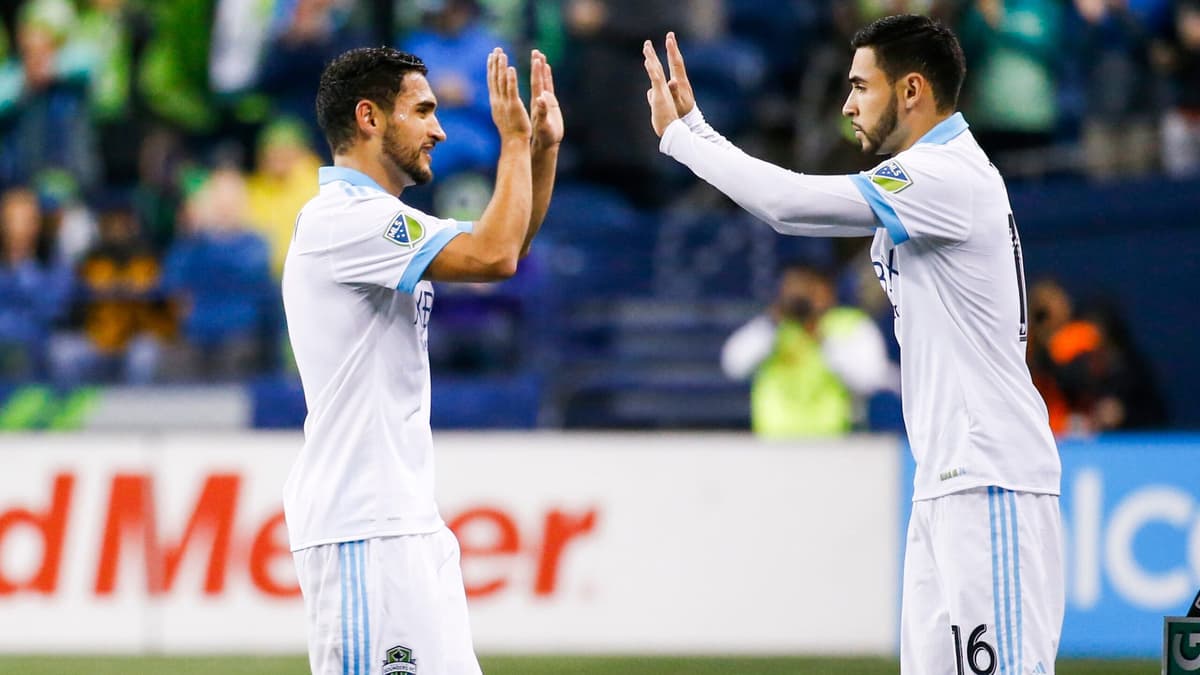 Los hermanos salvadoreños Roldán clasifican a Seattle en los MLS Playoffs