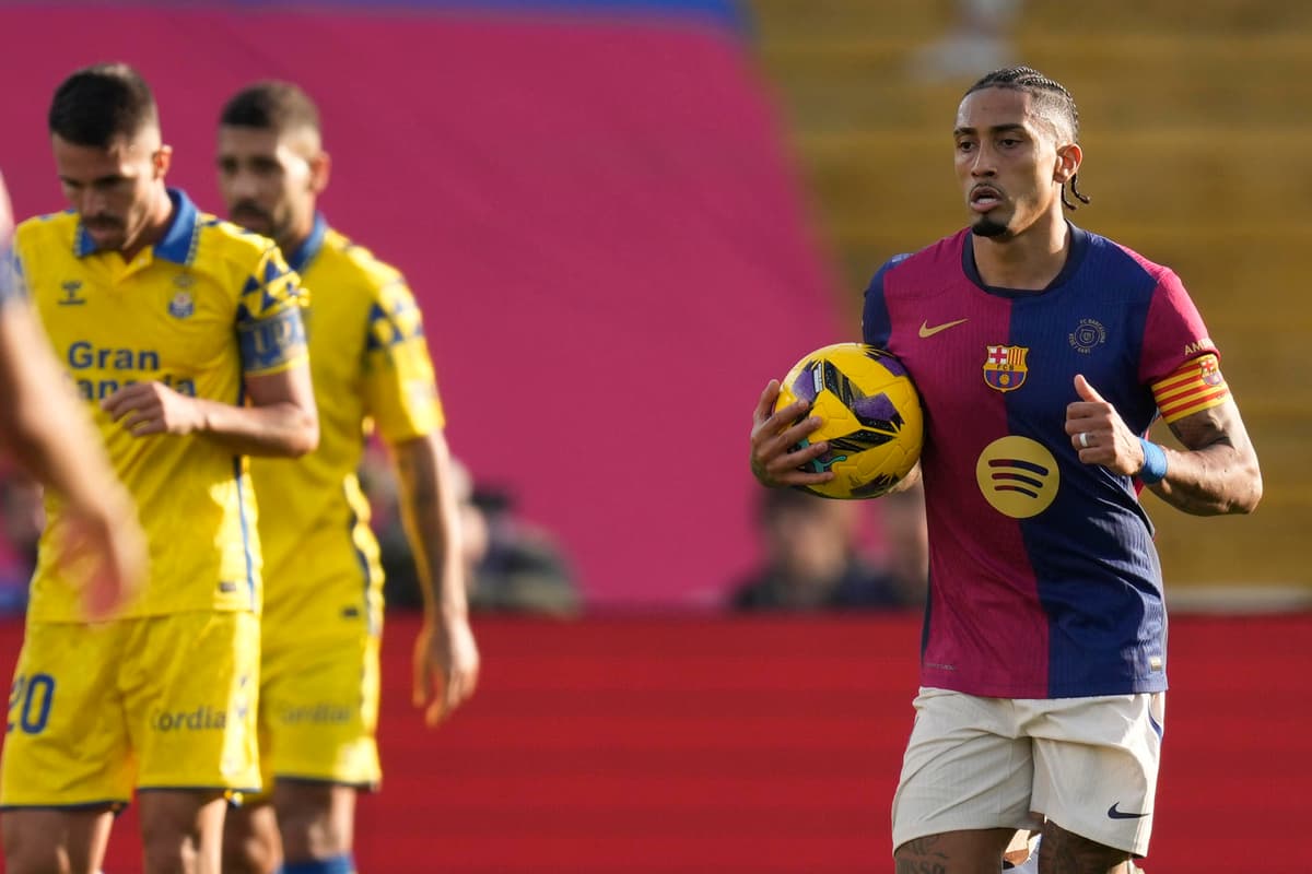 1-2. Las Palmas amarga al brasileño Raphinha y al Barcelona en su 125 aniversario