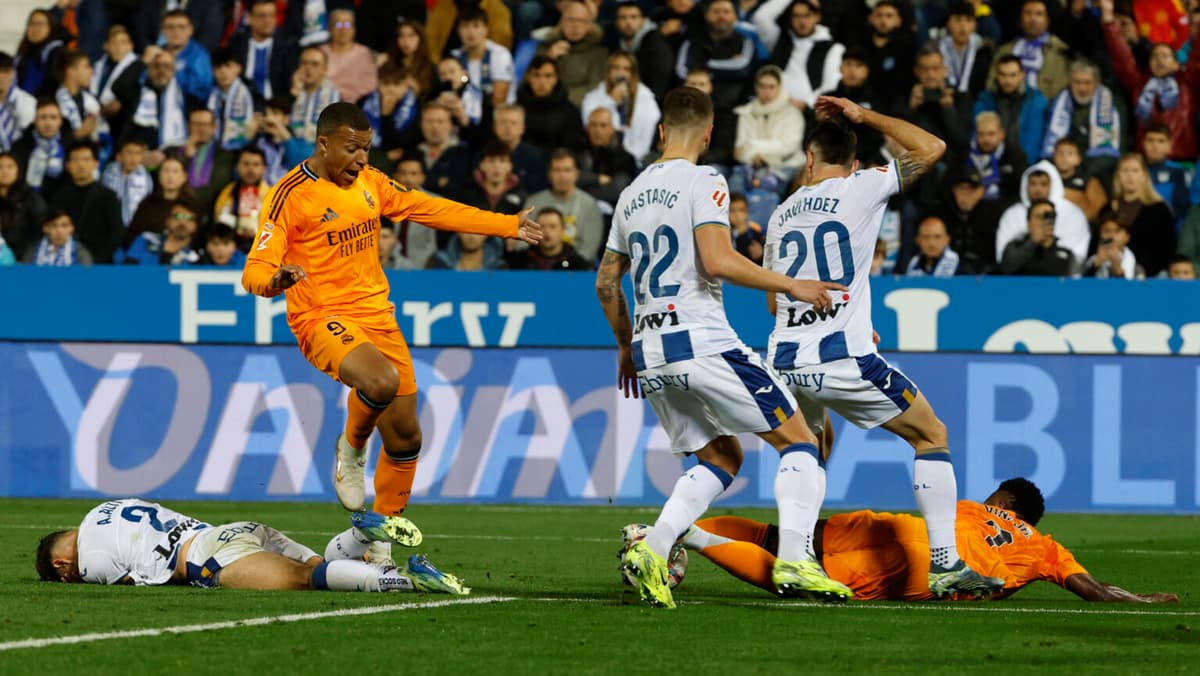 Frances Mbappé y su cambio de posición: “La historia de mi carrera, no me importa”