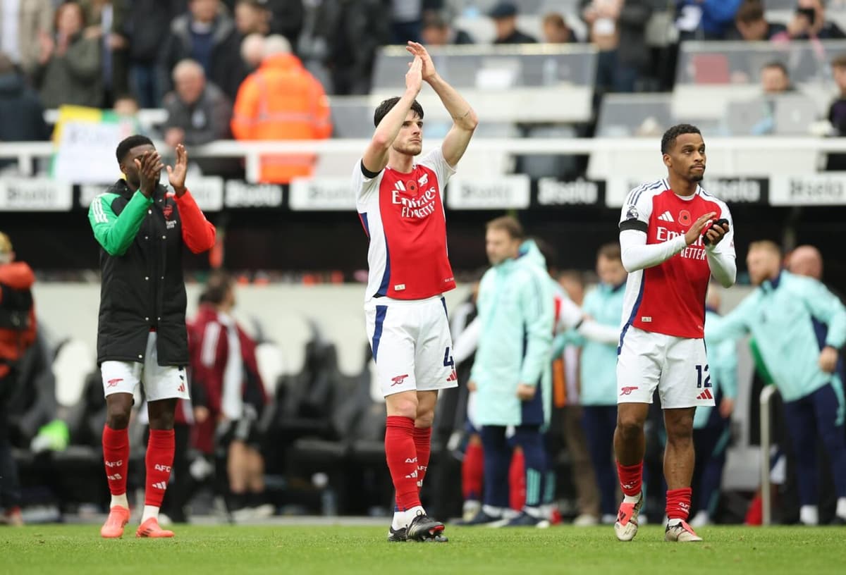 1-0. Con tres brasileños el Arsenal se descuelga