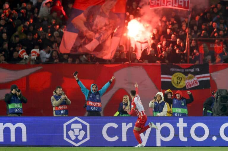 5-1. El Estrella Roja sonroja al Stuttgart