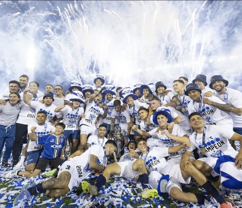 Vélez campeón: ecuatoriano Galíndez no pudo evitar la derrota de Huracán