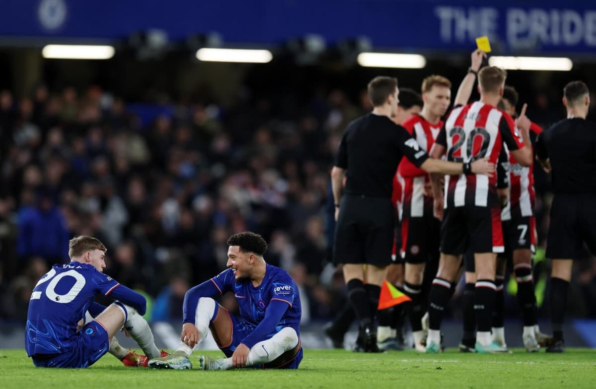 2-1. El Chelsea del argentino Fernández, aprieta al Liverpool de su compatriota