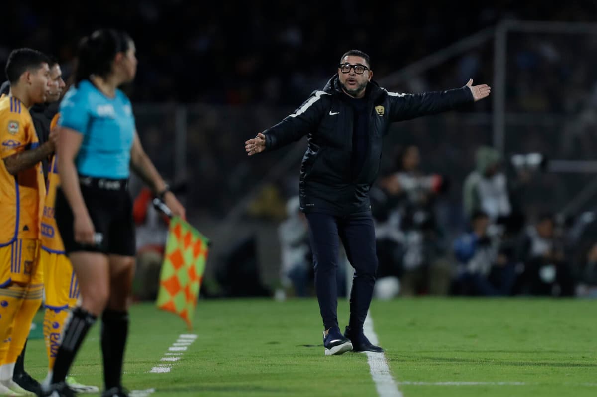 Toluca del argentino Mohamed vence a Chivas