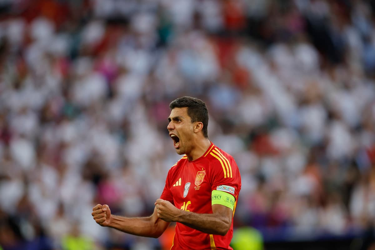 Los españoles Rodri, Carvajal, Rudiger, Bellingham, Kroos, Mbappe y el brasileño Vini en el once FIFPRO 2024