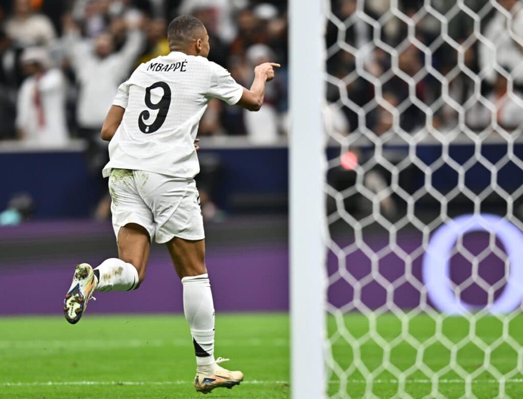 Mbappé vuelve a Lusail: gol, conexión con el brasileño Vinícius y 60 minutos tras recortar plazos