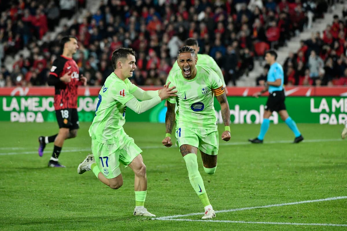 1-5. El Barça despeja sus dudas con un doblete del brasileño Raphinha