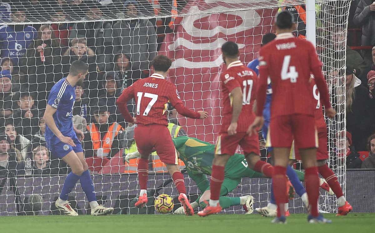 3-1. El Liverpool cierra el ‘Boxing Day’ más líder
