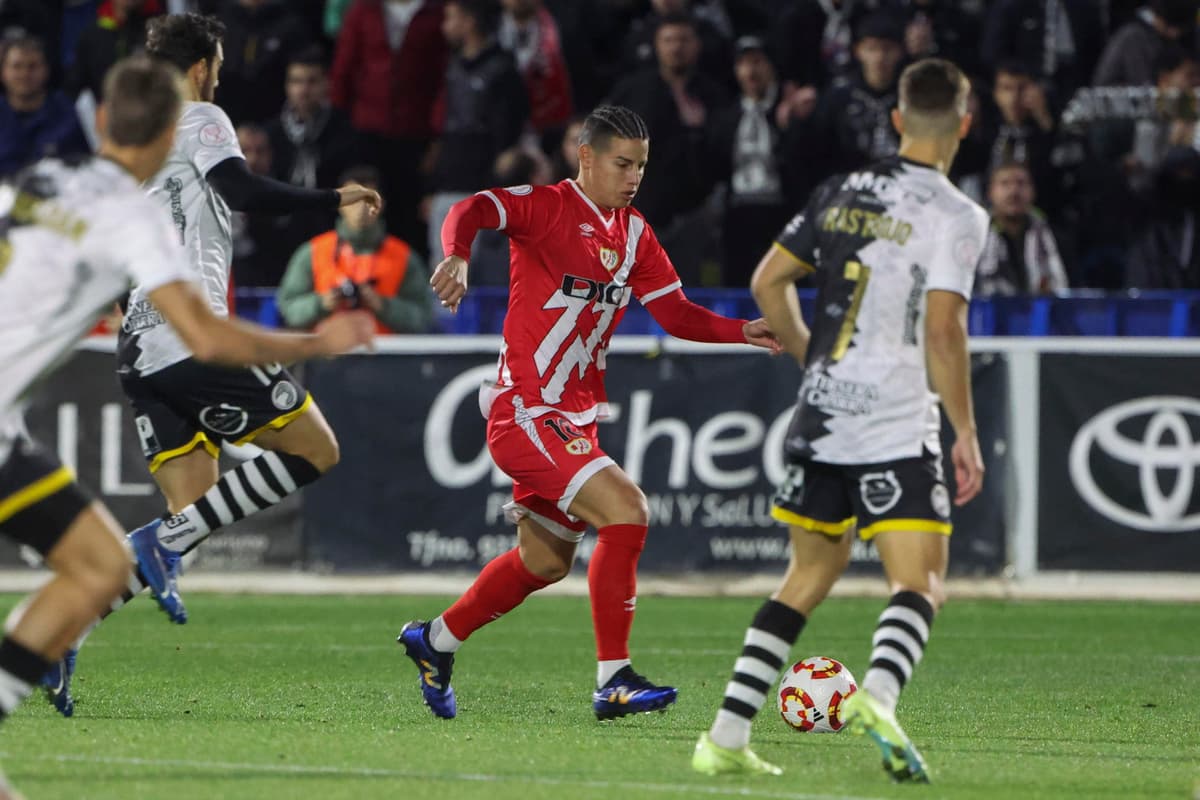 2-3. El Rayo, con el colombiano James titular, sufre para avanzar en la Copa