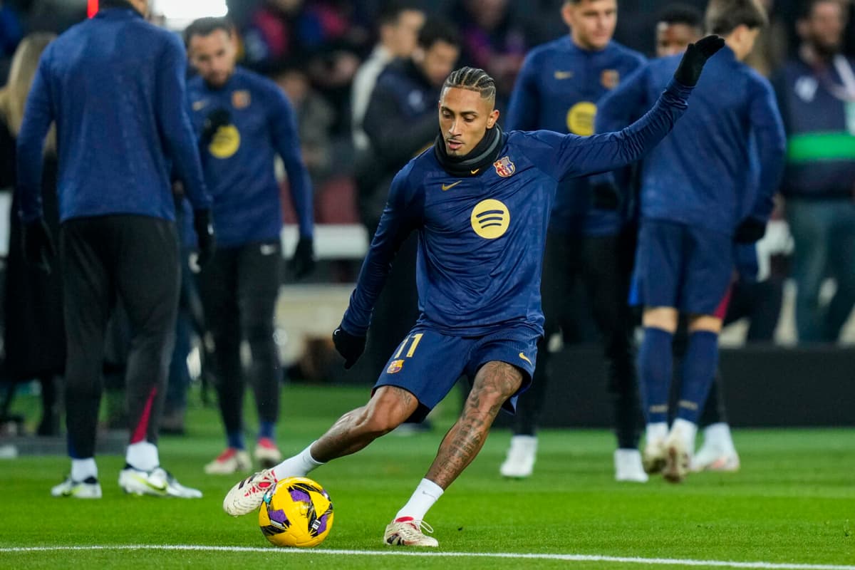 Brasileño Raphinha, capitán del Barcelona; argentinos Simeone, De Paul y Álvarez en los atléticos