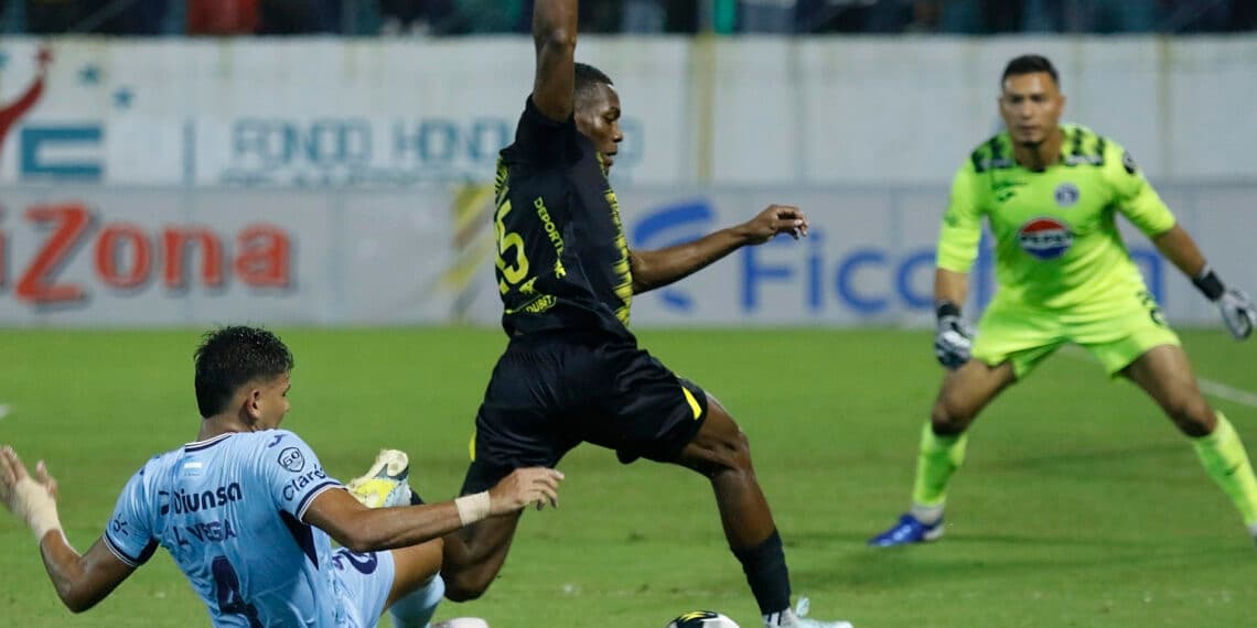 Real España vence a Marathón y Olimpia se consolida como líder en Honduras