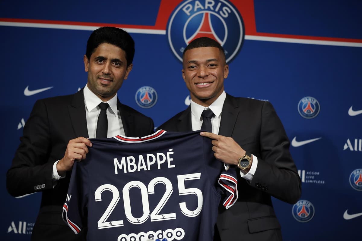 Mbappé eleva el tono contra el PSG y amenaza su licencia de la UEFA