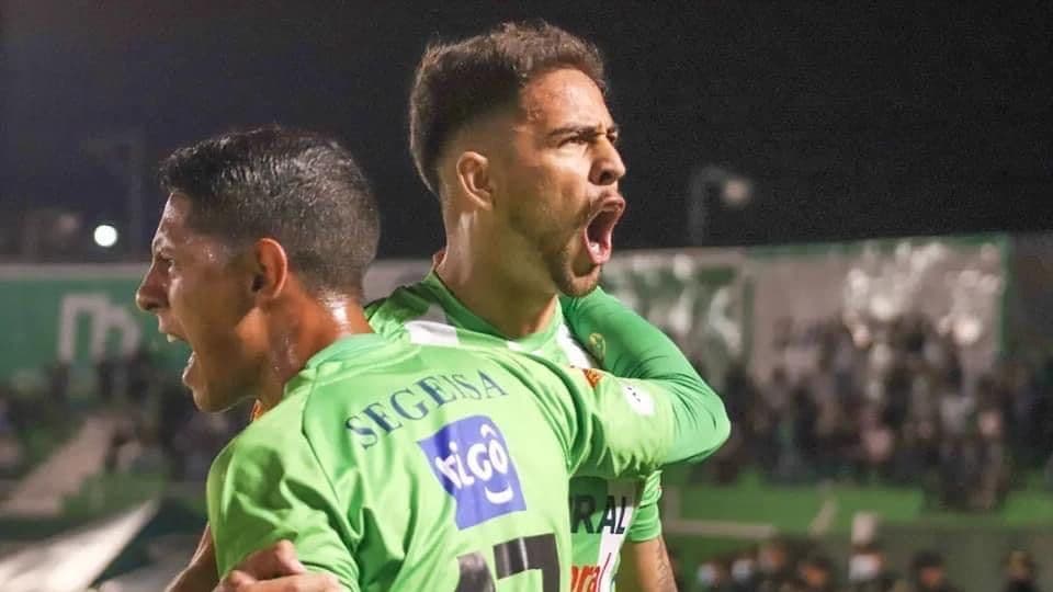 Doblete del argentino Apaolaza comanda goleada del Antigua GFC ante el Managua