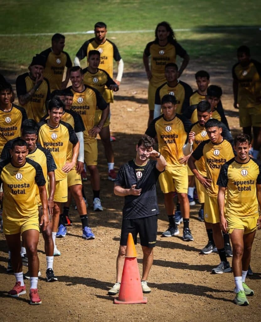 Universitario, campeón peruano, trabaja para repetir título en 2025