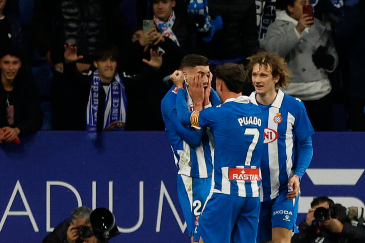 El Espanyol del uruguayo Cabrera toma aire contra el Valladolid