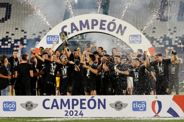 Liberta vence a Olimpia del argentino Palermo y se corona bicampeón