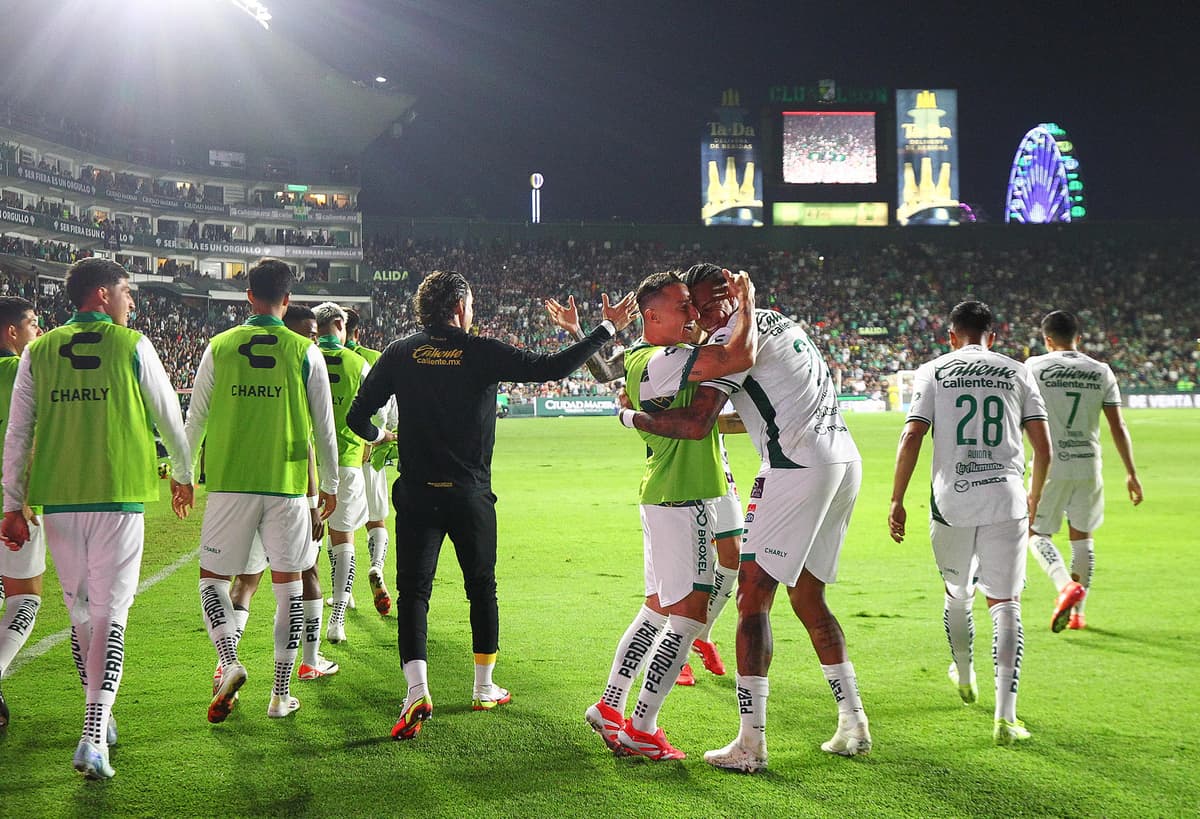 Guardado pone a León y al argentino Berizzo en el tercer puesto de la Liga MX