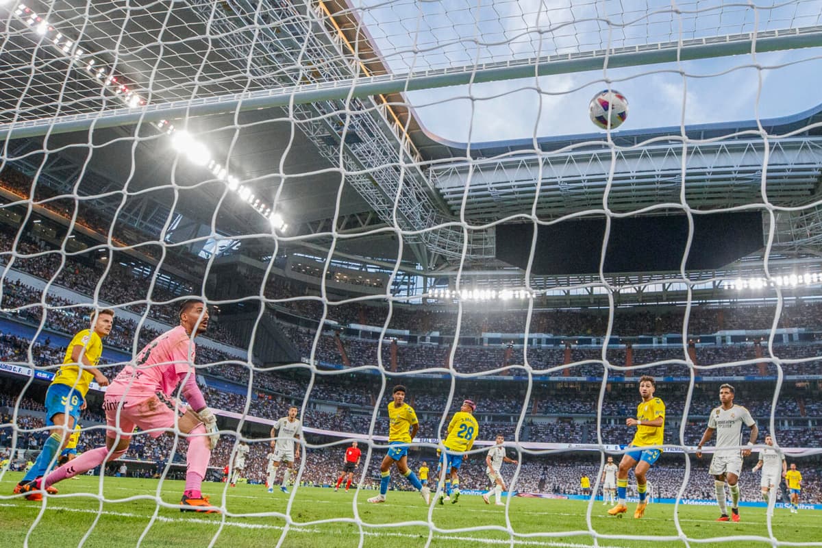 Sin el brasileño Vinicius el Madrid busca la tranquilidad y el liderato