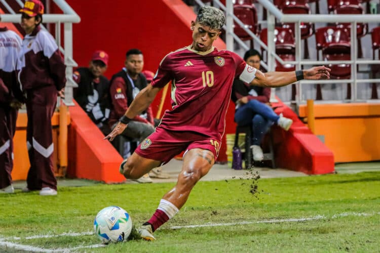 Venezuela y Uruguay se anotan triunfo en el Sudamericano