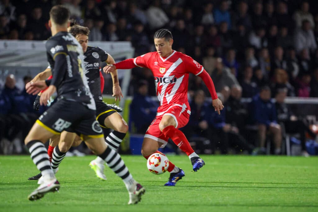 ¿Seguirá el colombiano James en el Rayo?