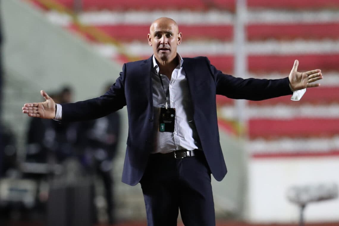 Entrenador uruguayo Eduardo Espinel llega a Honduras
