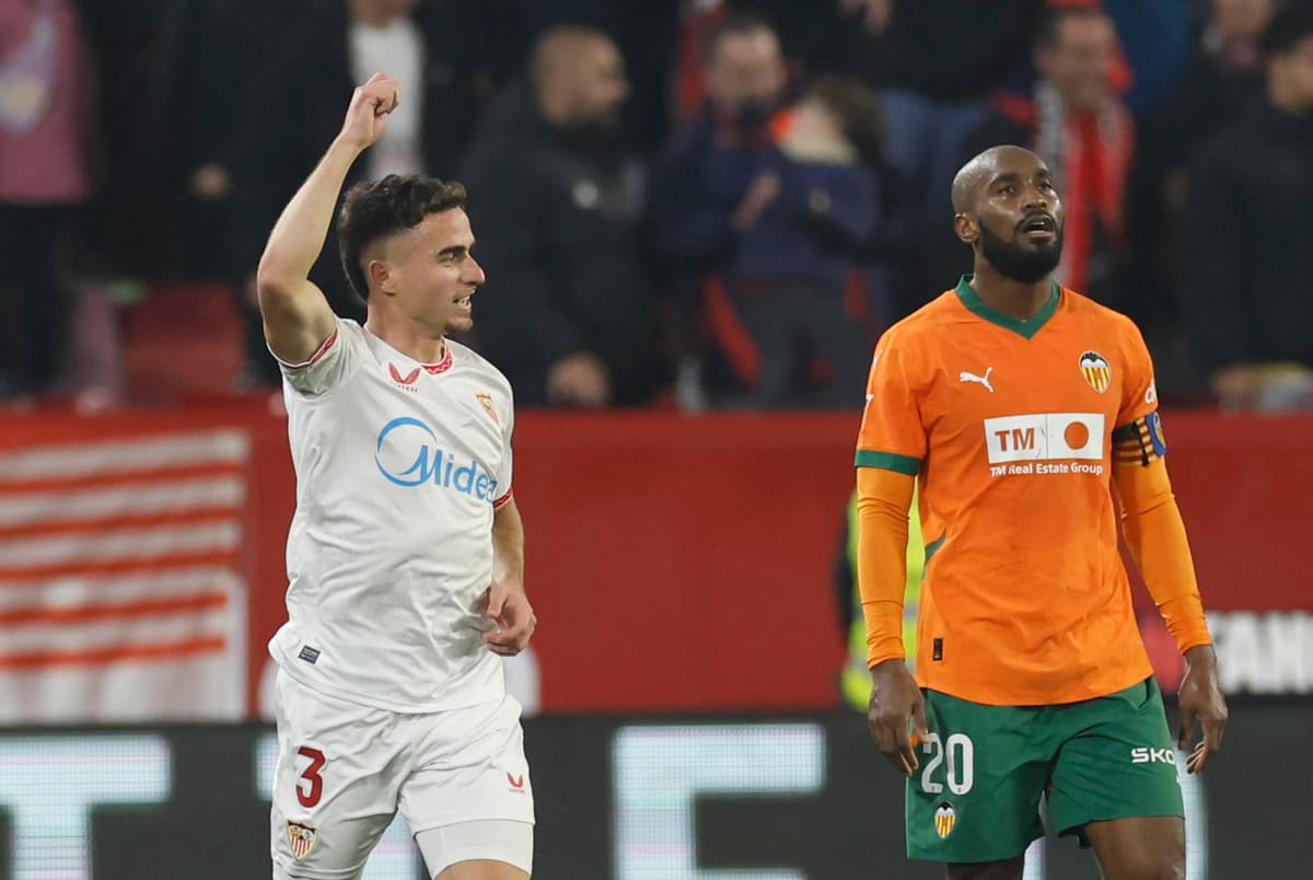 1-1. Valencia y el argentino Berrechea en el fondo