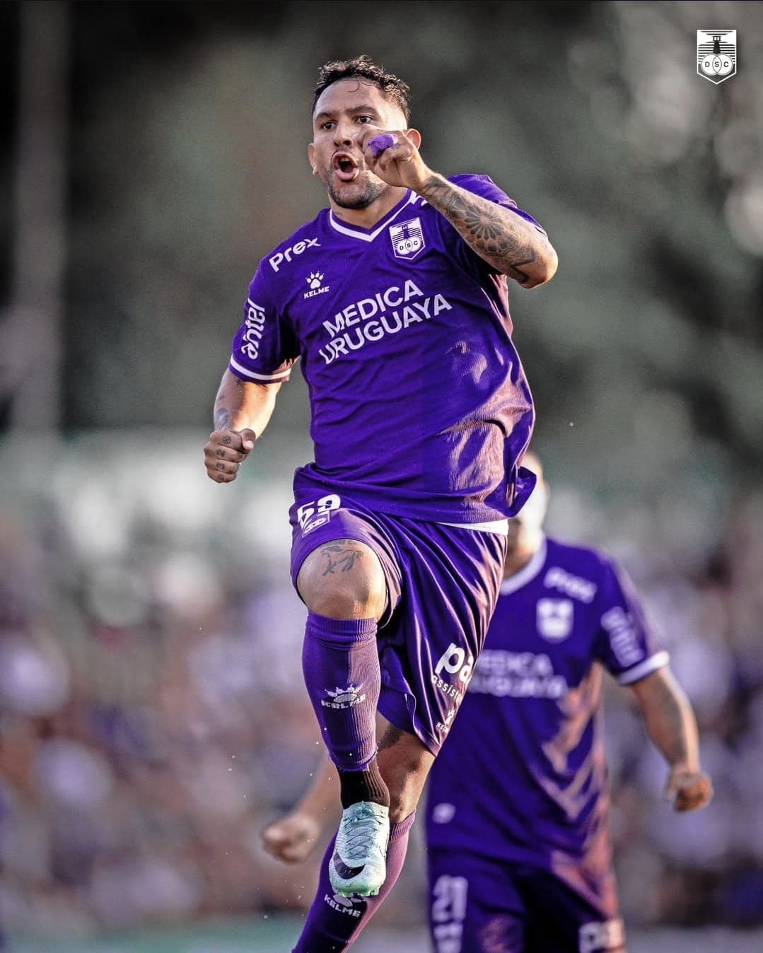 Defensor Sporting, de la crisis continental al liderato en Uruguay