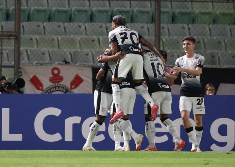 1-1. La Universidad Central logra empate con sabor a victoria ante Corinthians