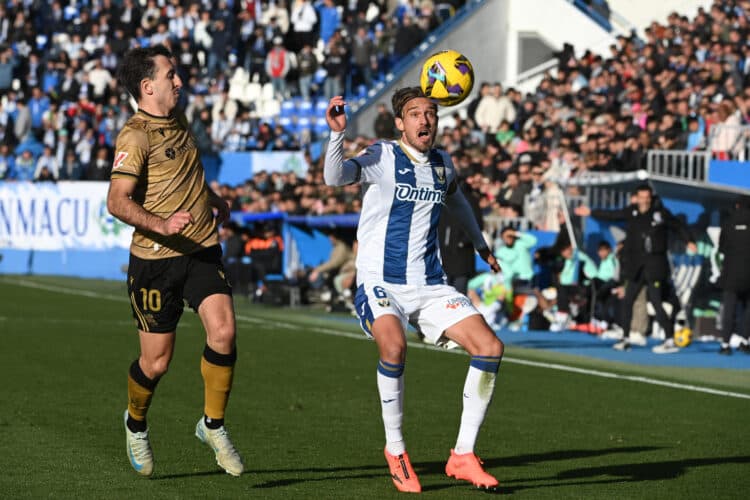 La Real Sociedad, con el venezolano Aramburu busca engancharse en Europa