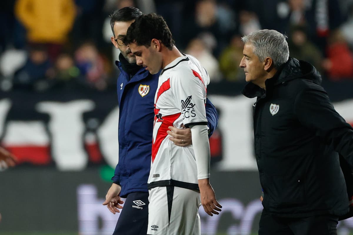 El español Sergio Camello sufre una complicada lesión