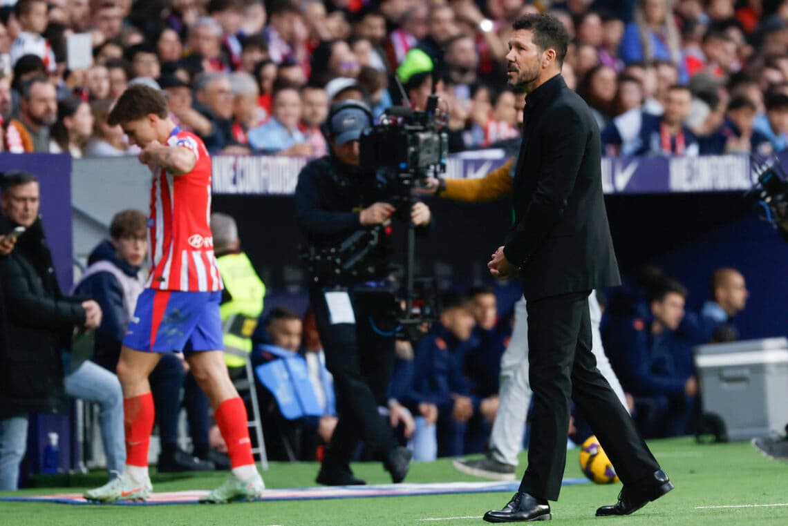 Golazo de Sorloth salva al argentino Simeone
