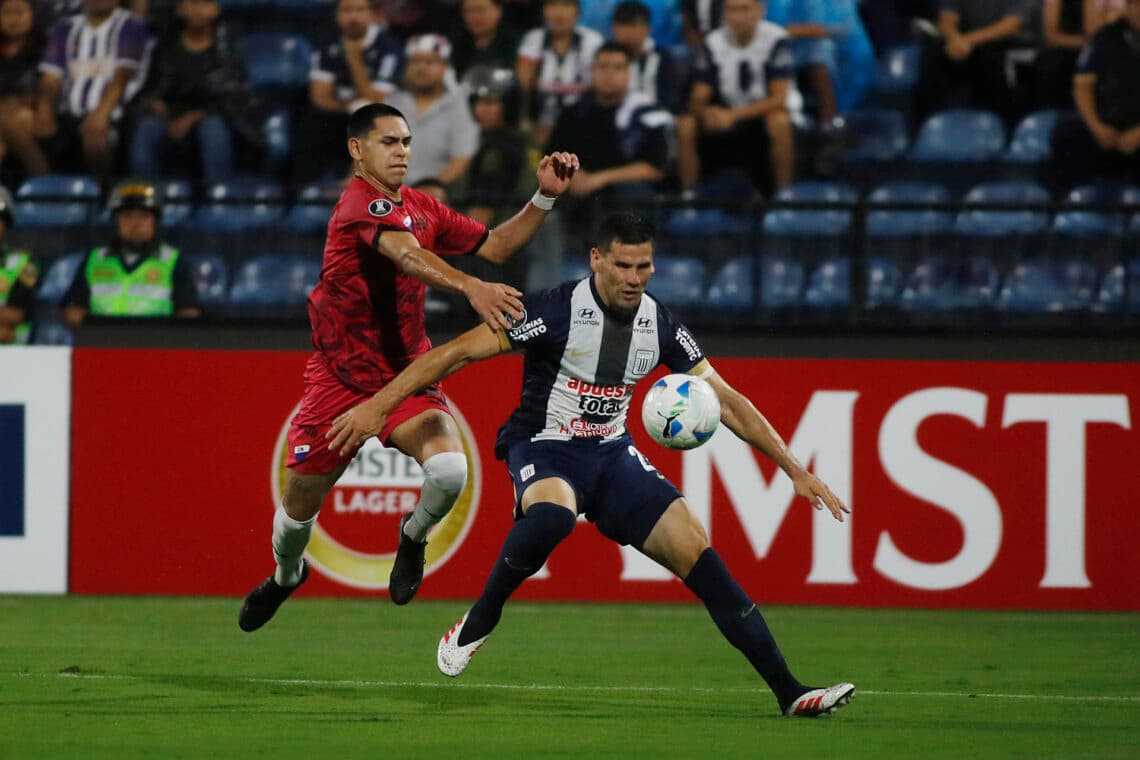 Alianza Lima anuncia la salida del peruano Carlos Zambrano tras denuncia de violación en Argentina
