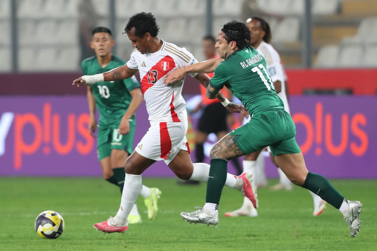 Perú frena en seco a Bolivia, abandona el sótano y vuelve a pensar en la repesca