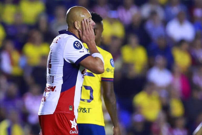 4-0. América golea al Guadalajara con goles del chileno Valdez y el uruguayo Rodriguez